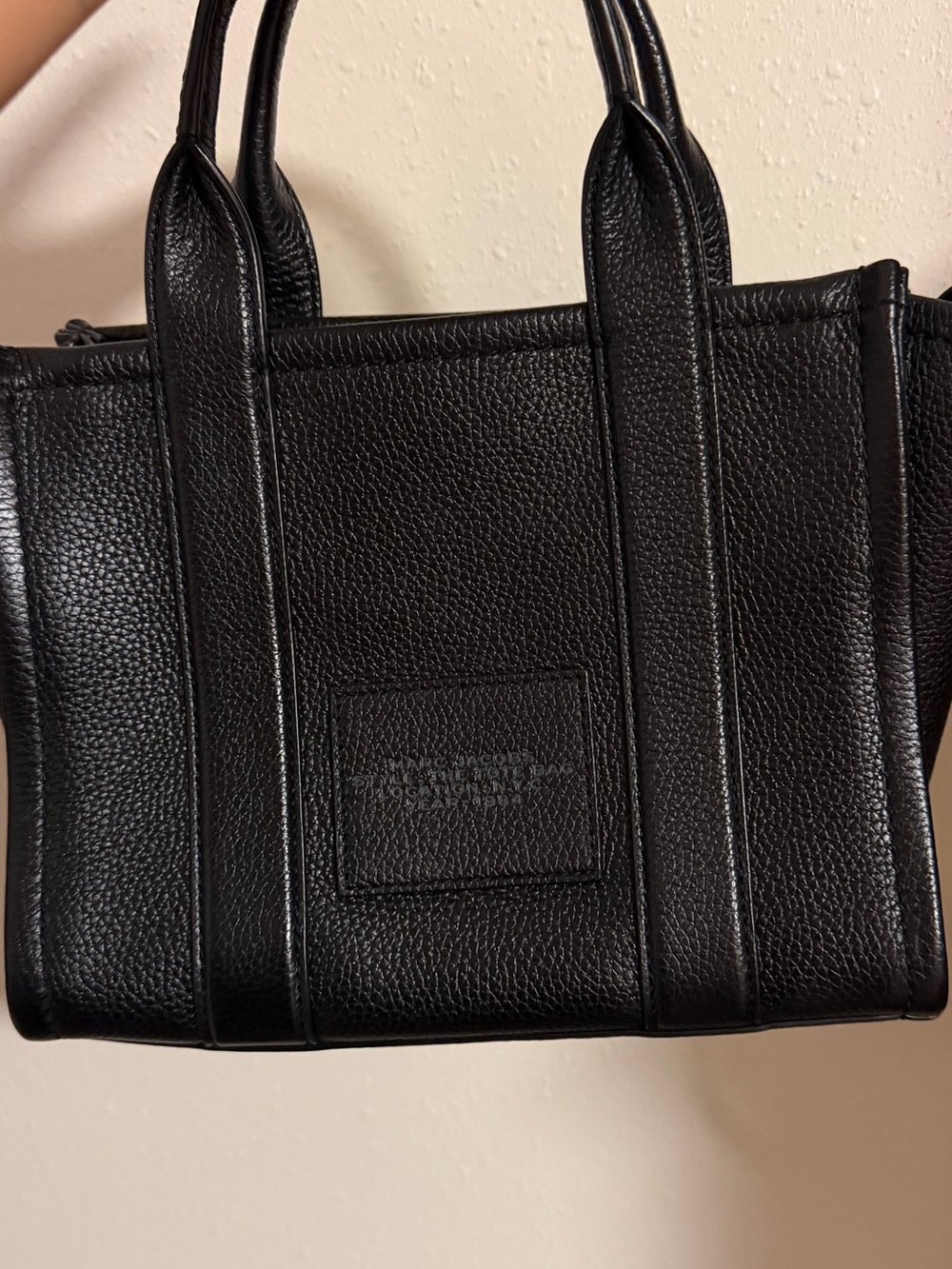 Marc Jacobs Black Pebbled small Leather Tote with Logo - Picture 2 of 3